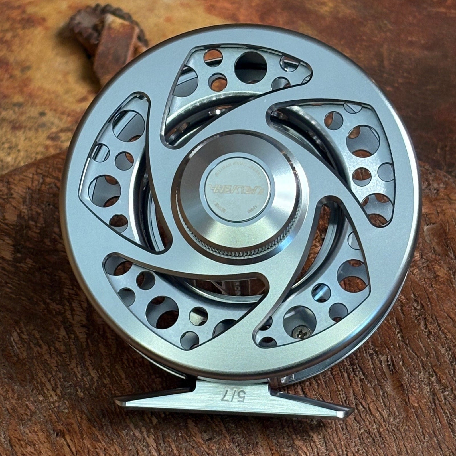 3 weight fly fishing reel Sage Trout 2/3/4 / Bronze the SHIFT is precision Qualifly MAVERICK 2/3 Weight Fly